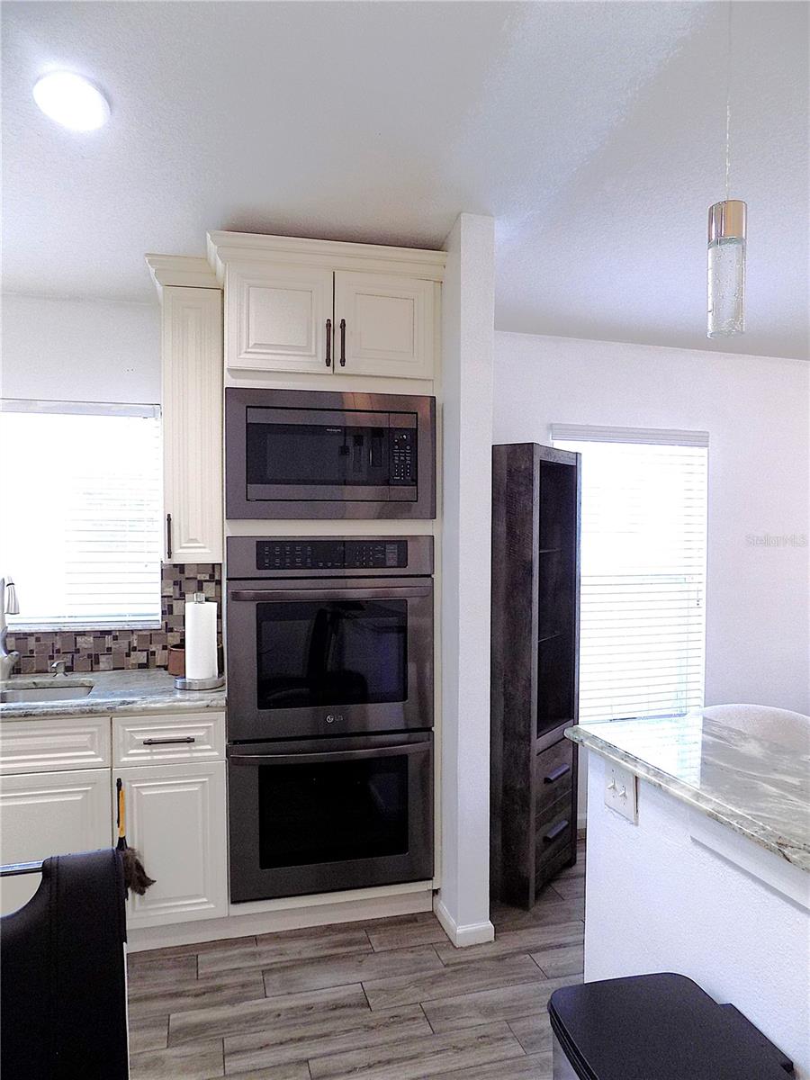 Image 12 of 21 For 25417 Lexington Oaks Boulevard