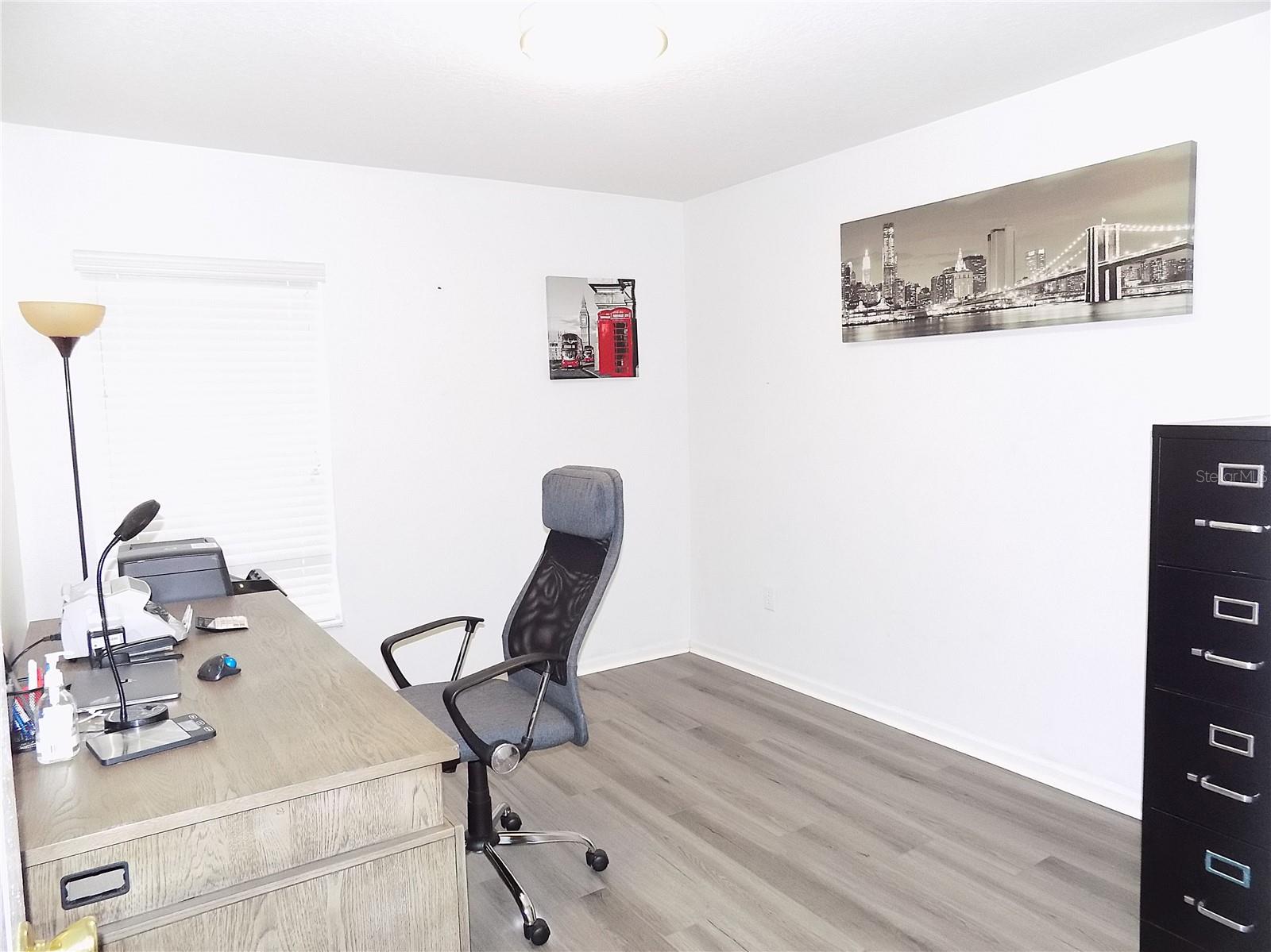 Image 16 of 21 For 25417 Lexington Oaks Boulevard