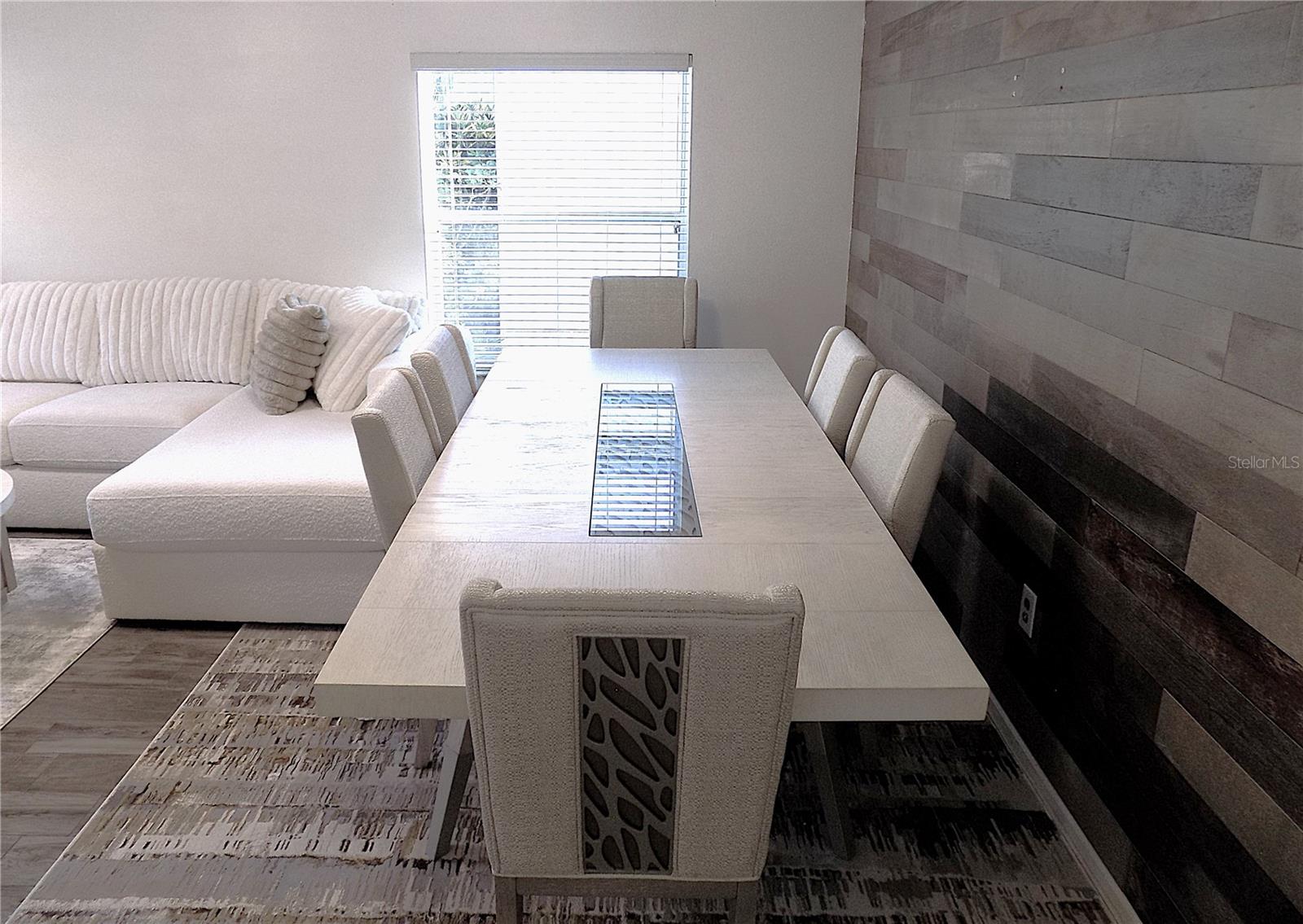Image 6 of 21 For 25417 Lexington Oaks Boulevard