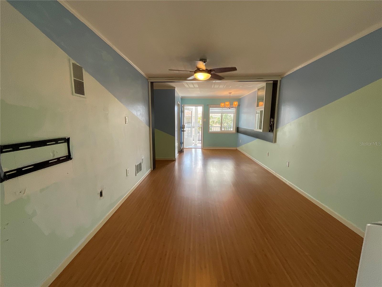 Image 12 of 30 For 2077 Canal Drive L35