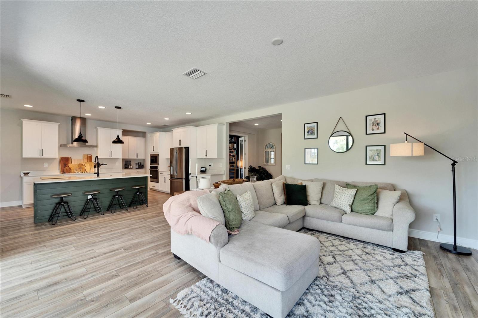 Image 13 of 96 For 13042 Pennybrook Drive
