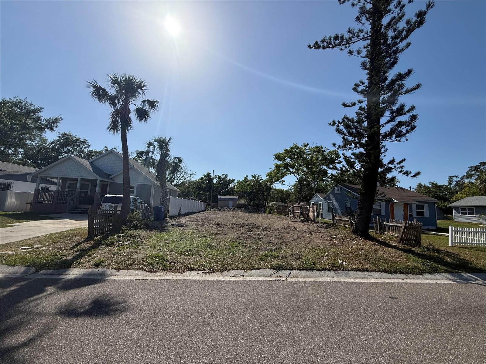 Image 2 of 8 For 1915 47th Street S
