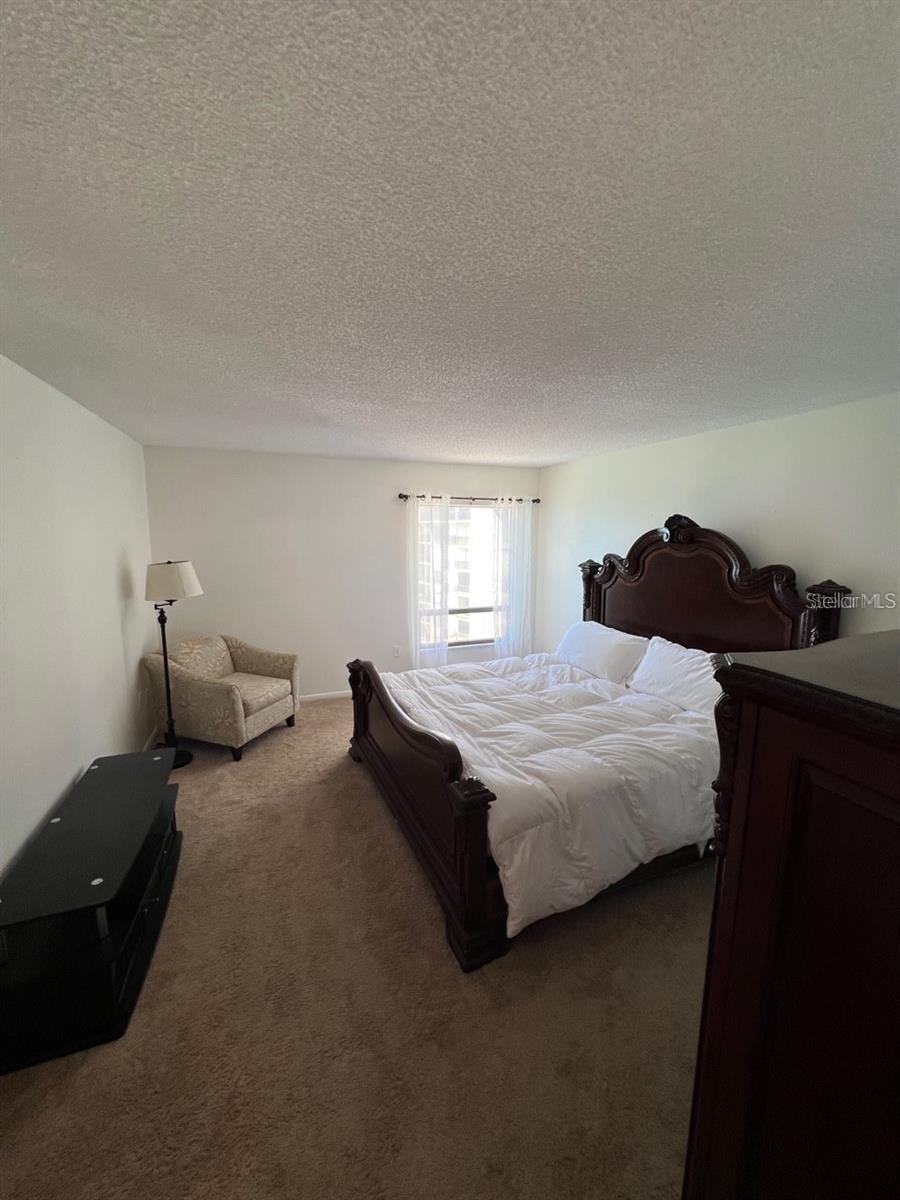 Image 14 of 23 For 450 Gulfview Boulevard 1603