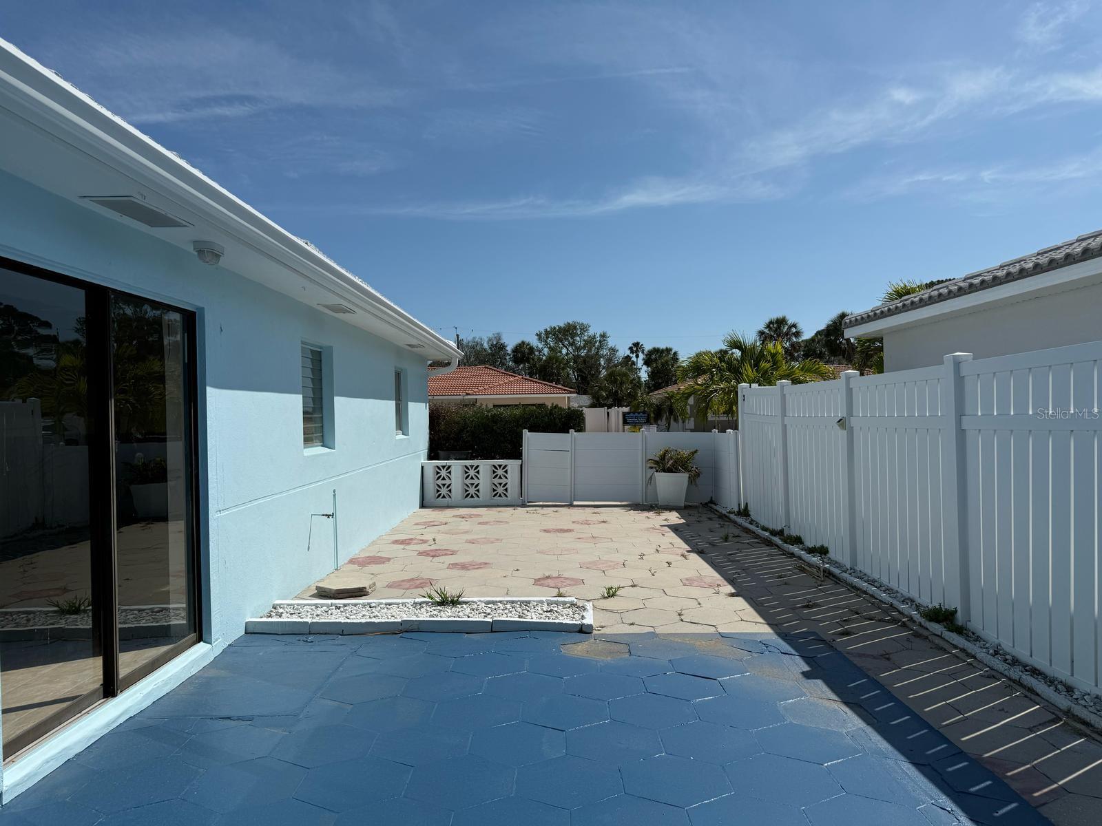 Image 18 of 24 For 195 45th Avenue