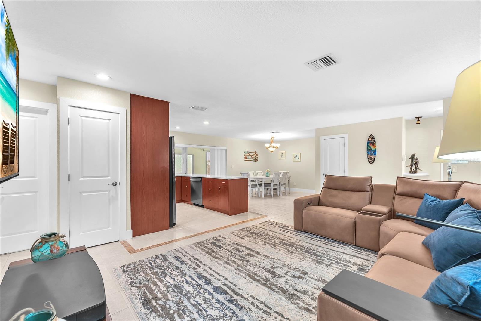 Image 10 of 42 For 1012 Spindle Palm Way