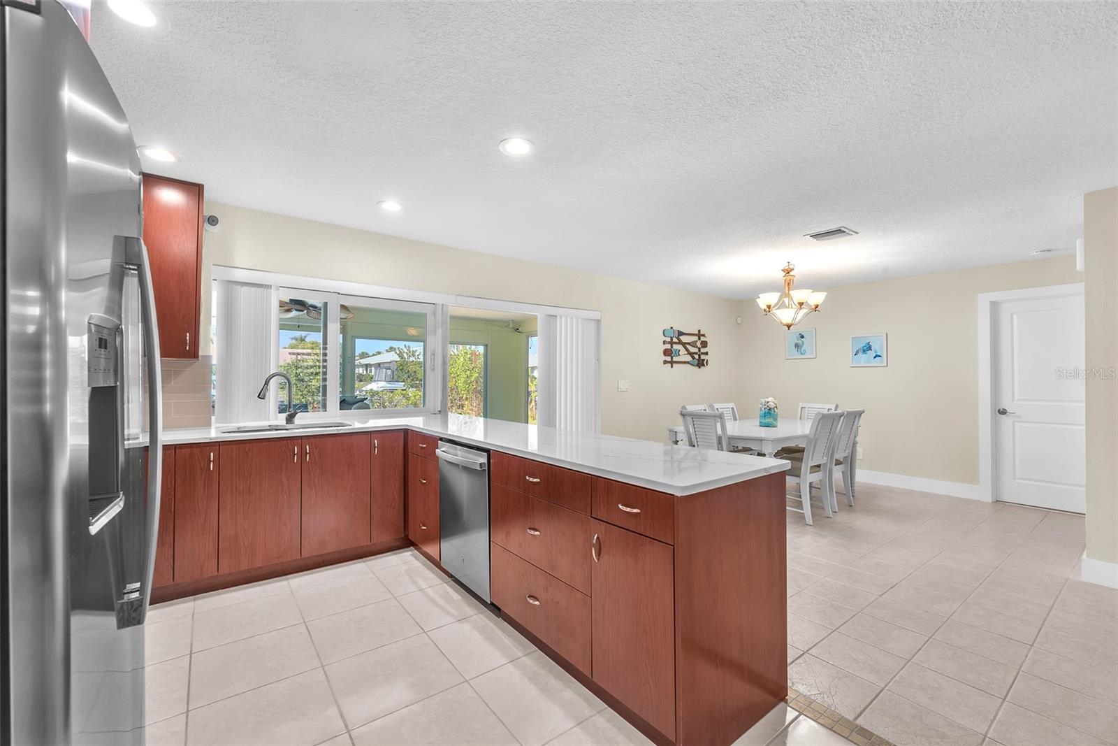 Image 15 of 42 For 1012 Spindle Palm Way