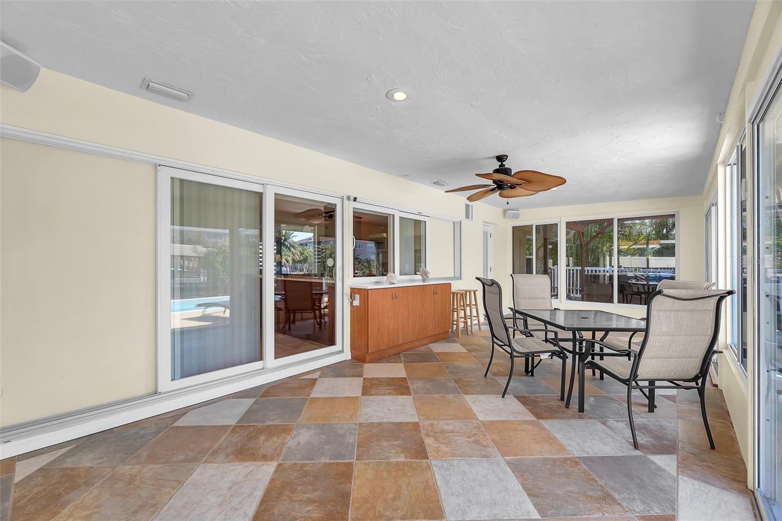 Image 22 of 42 For 1012 Spindle Palm Way