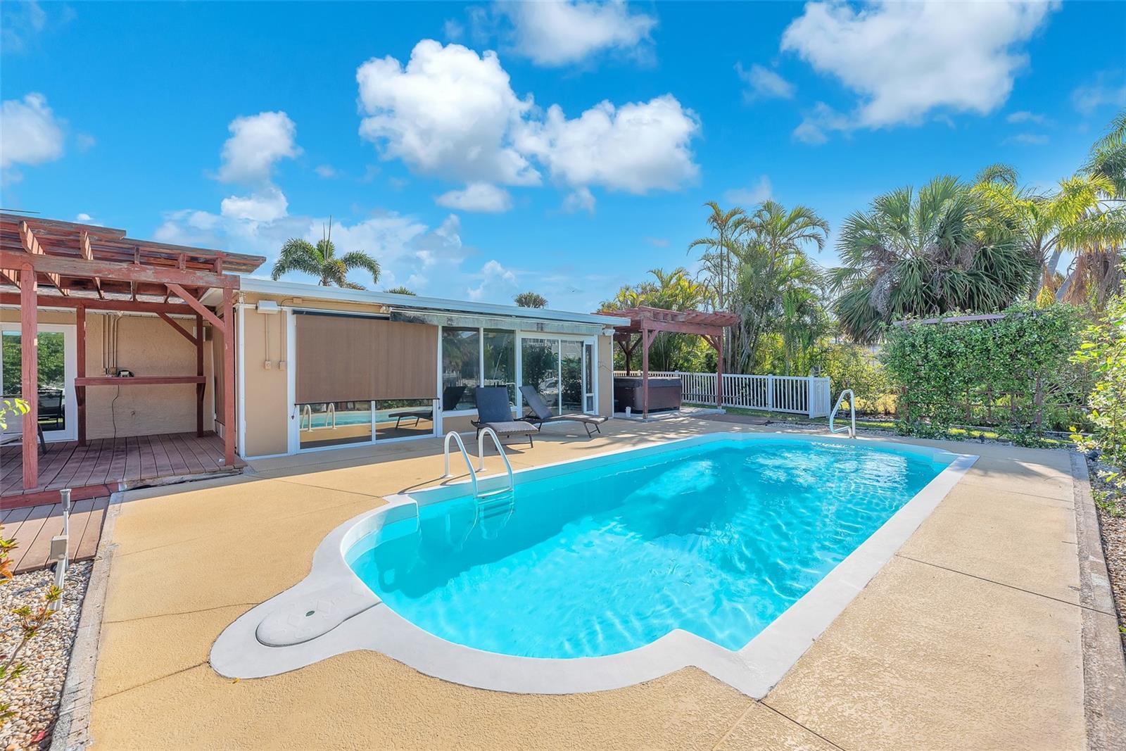 Image 29 of 42 For 1012 Spindle Palm Way