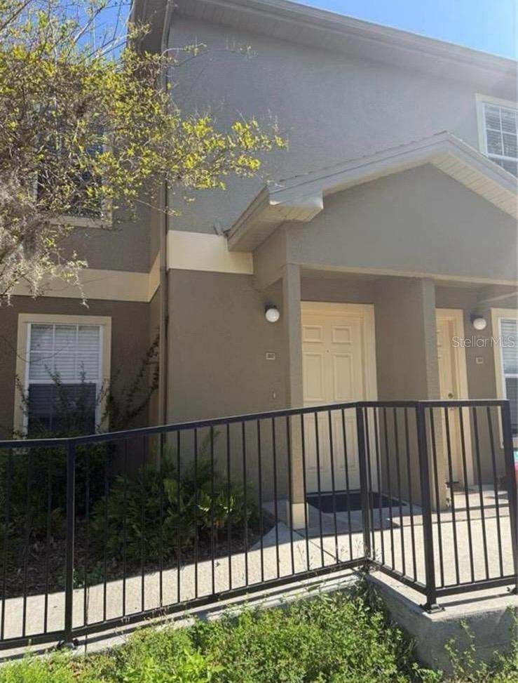 Listing photo id 0 for 5904 Willow Ridge Drive 202