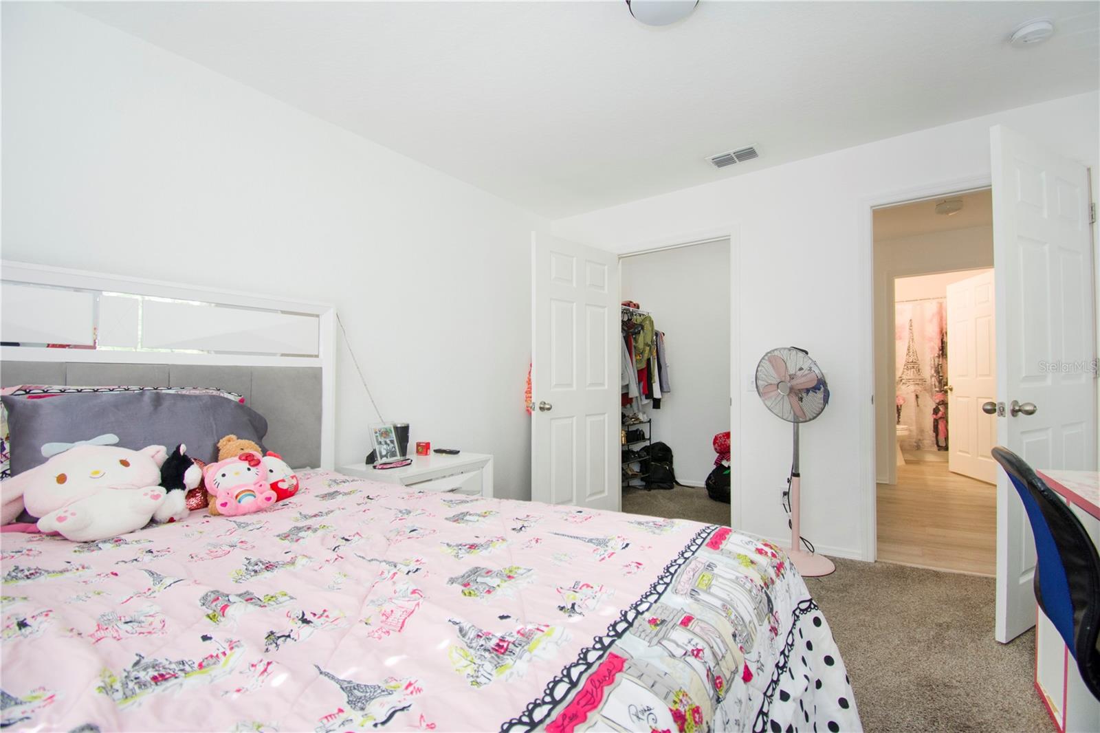 Image 22 of 37 For 5904 Willow Ridge Drive 202