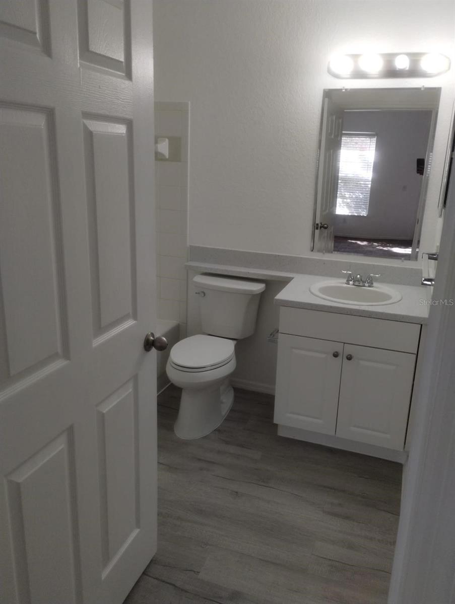 Image 32 of 37 For 5904 Willow Ridge Drive 202