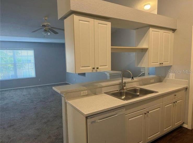Listing photo id 4 for 5904 Willow Ridge Drive 202