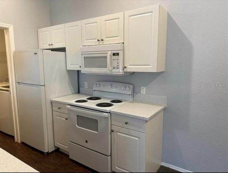 Listing photo id 6 for 5904 Willow Ridge Drive 202