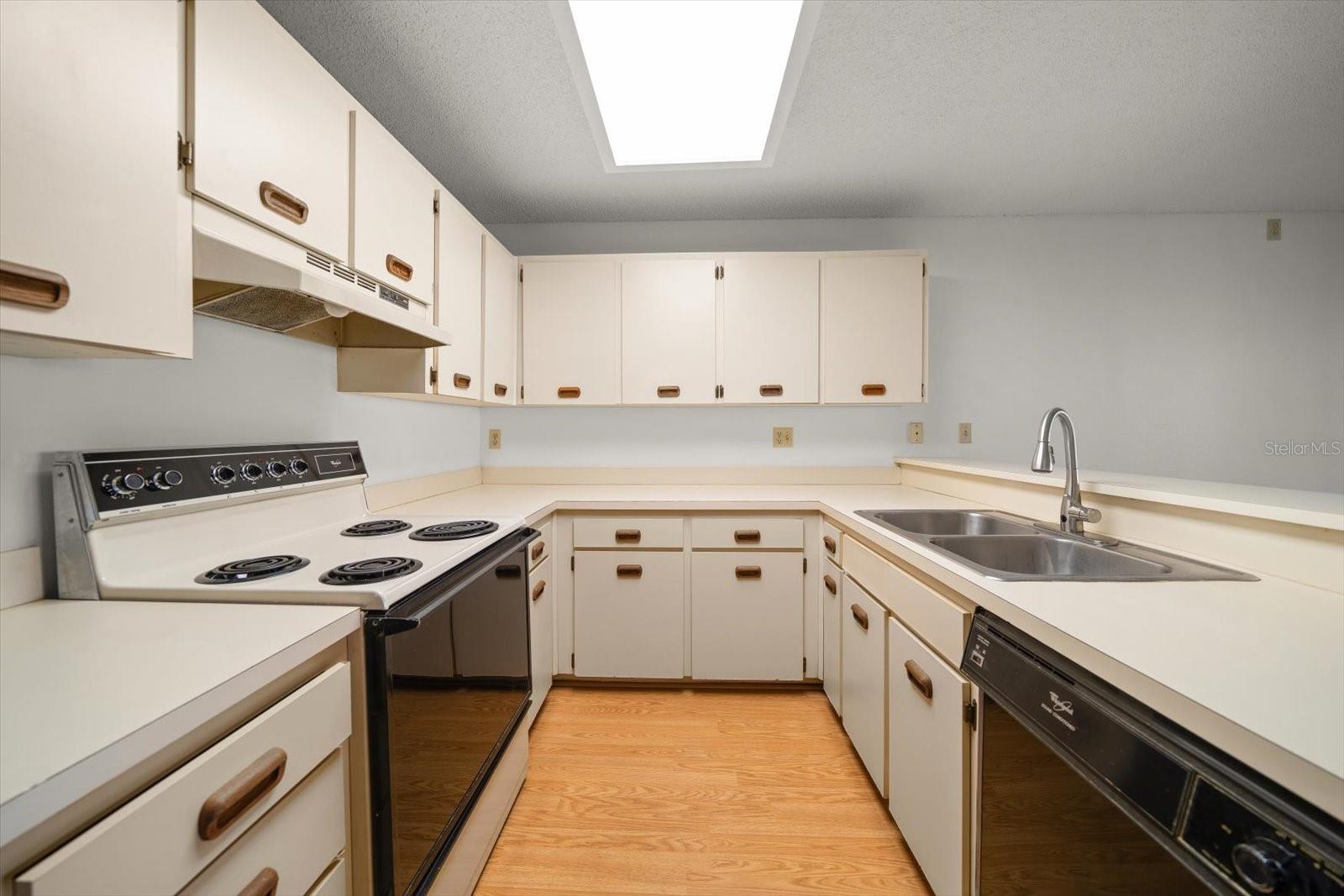 Image 7 of 16 For 3380 Crystal Court E G