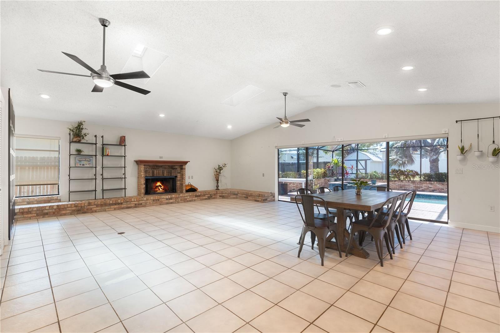 Image 13 of 57 For 1509 Coachlight Way