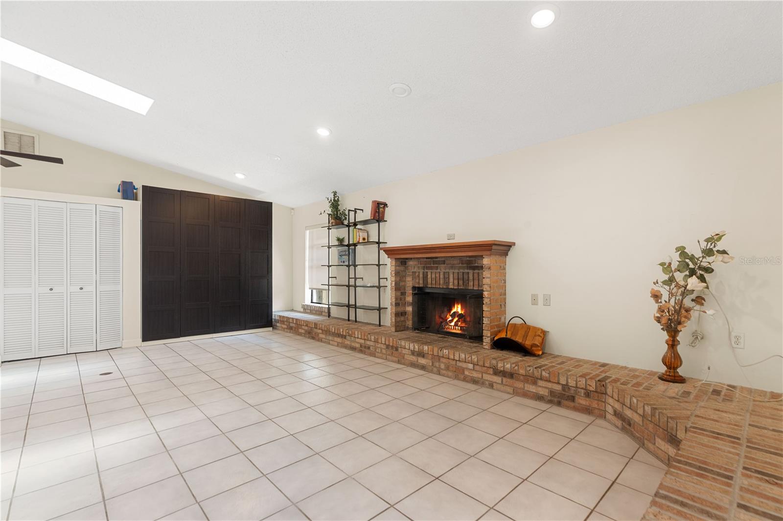 Image 15 of 57 For 1509 Coachlight Way