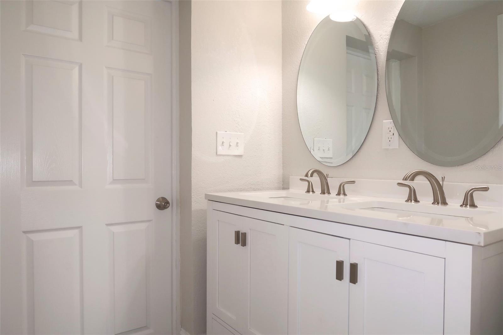 Image 10 of 18 For 5143 Jasmine Circle
