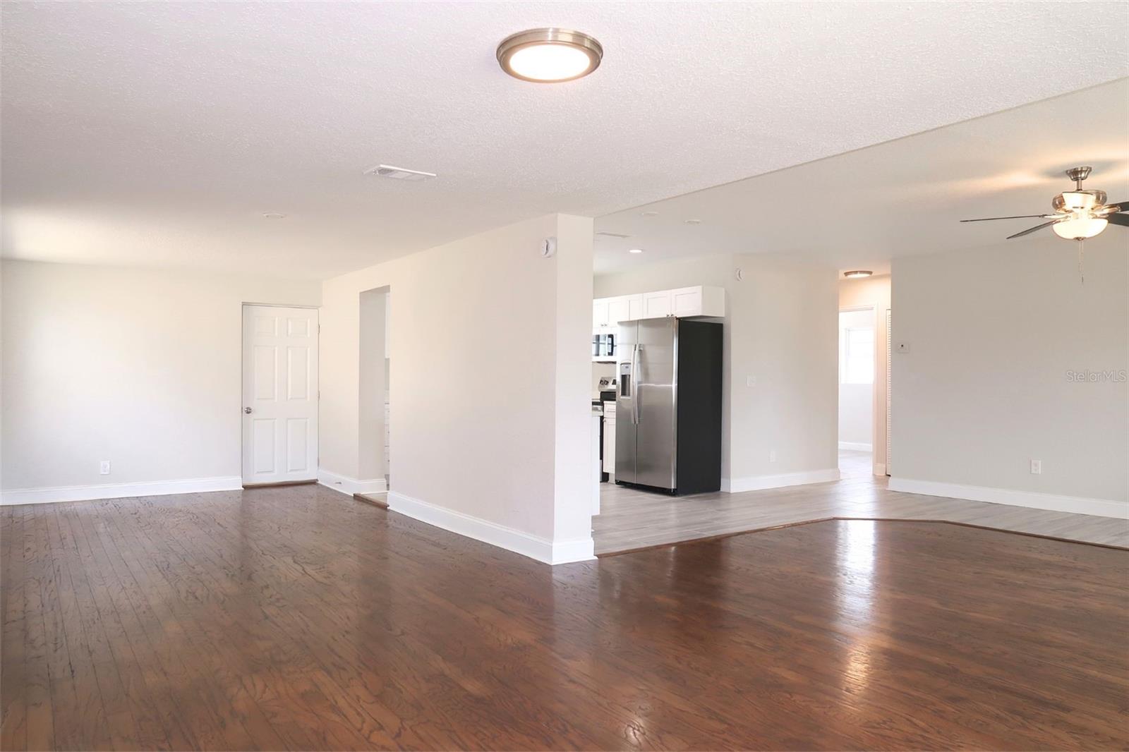 Image 7 of 18 For 5143 Jasmine Circle