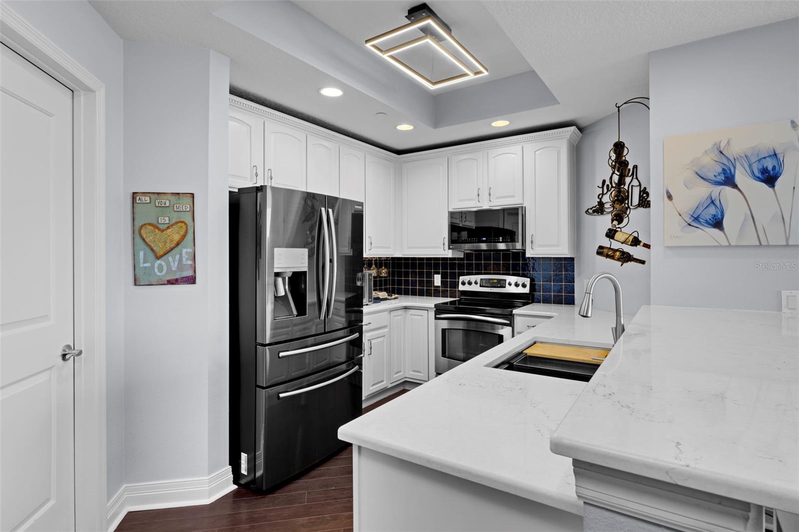 Image 10 of 39 For 1209 Cumberland Avenue 1702