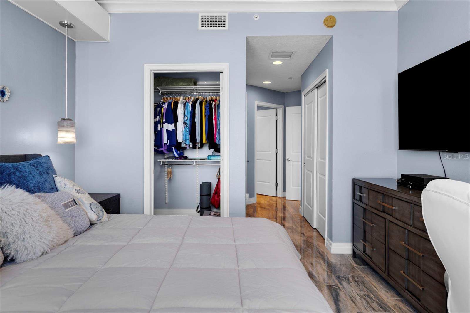 Image 21 of 39 For 1209 Cumberland Avenue 1702