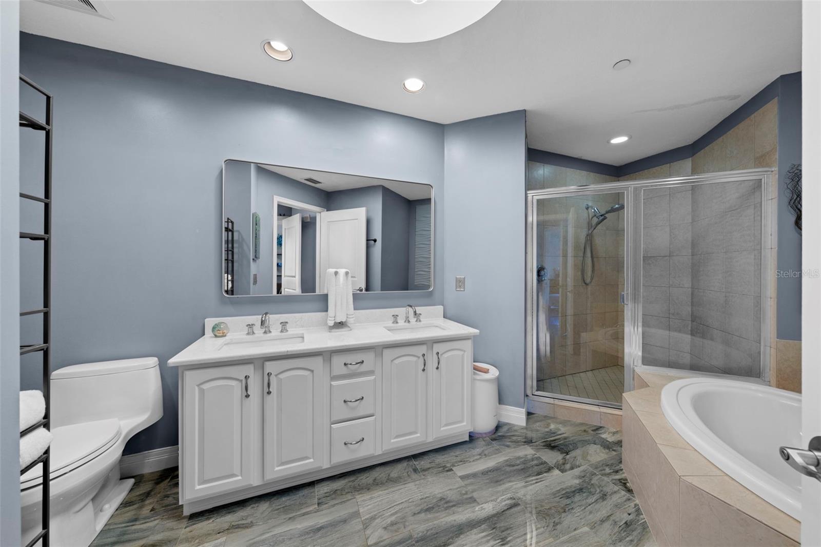 Image 22 of 39 For 1209 Cumberland Avenue 1702