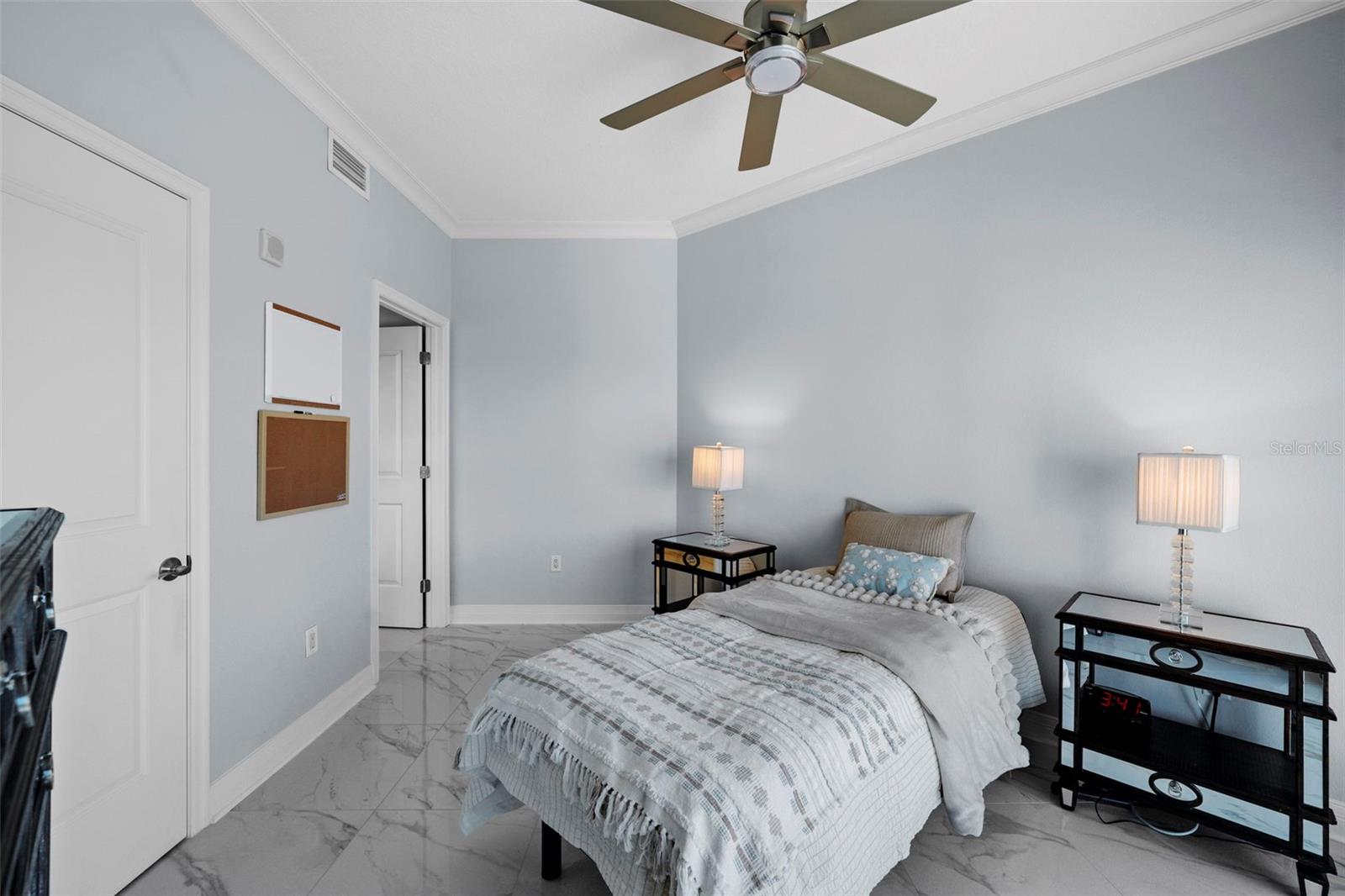 Image 25 of 39 For 1209 Cumberland Avenue 1702