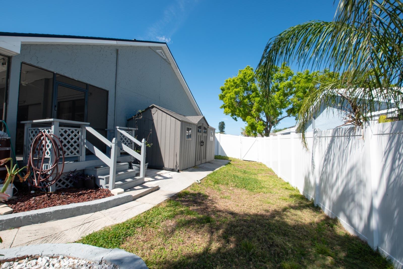 Listing photo id 51 for 6505 Bimini Court