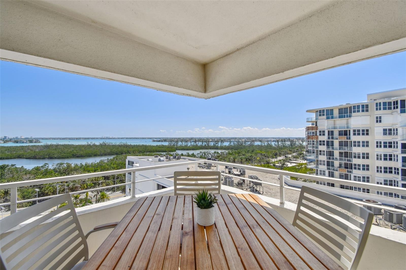 Image 46 of 52 For 1750 Benjamin Franklin Drive 11g