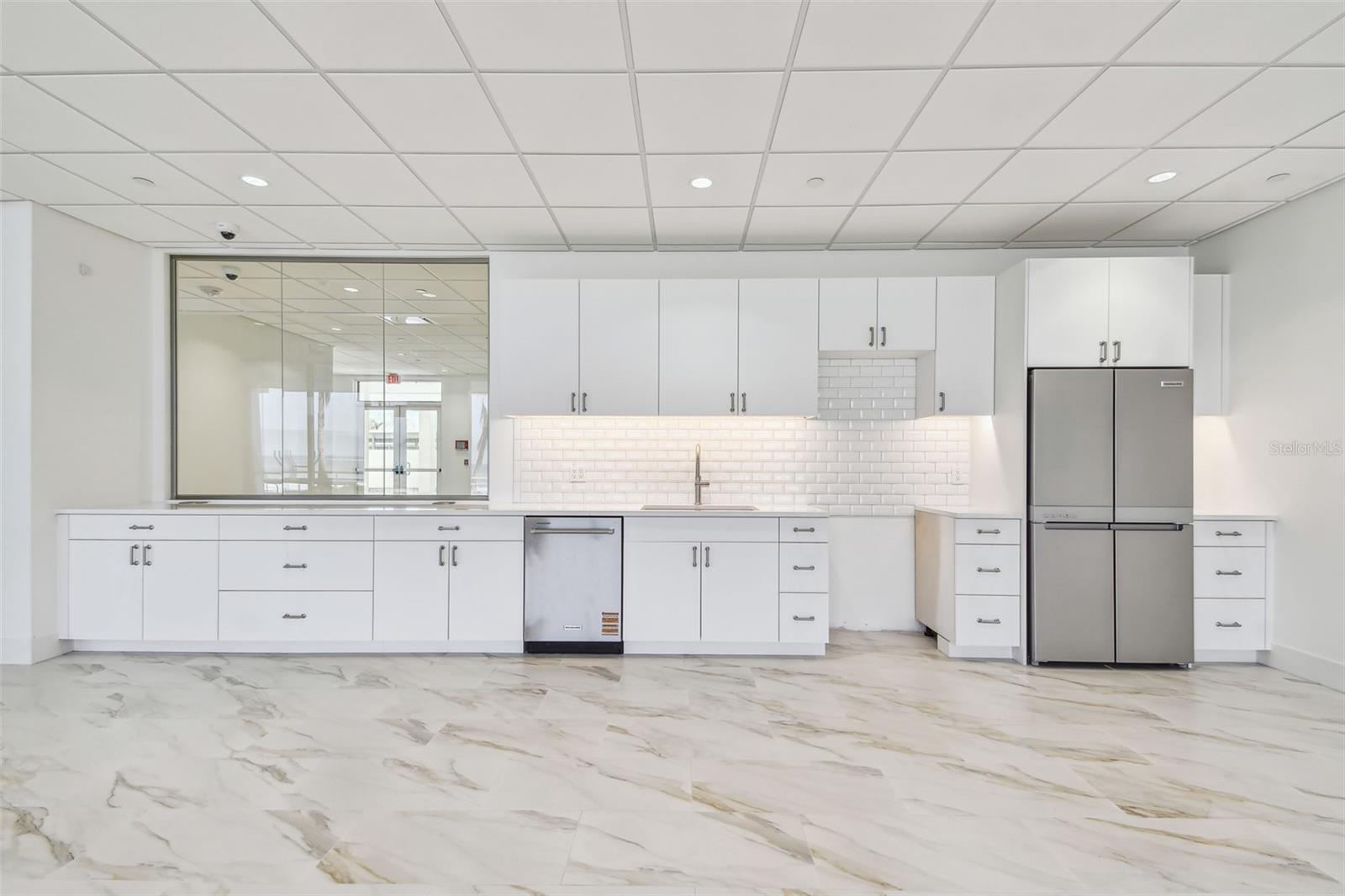 Image 49 of 52 For 1750 Benjamin Franklin Drive 11g