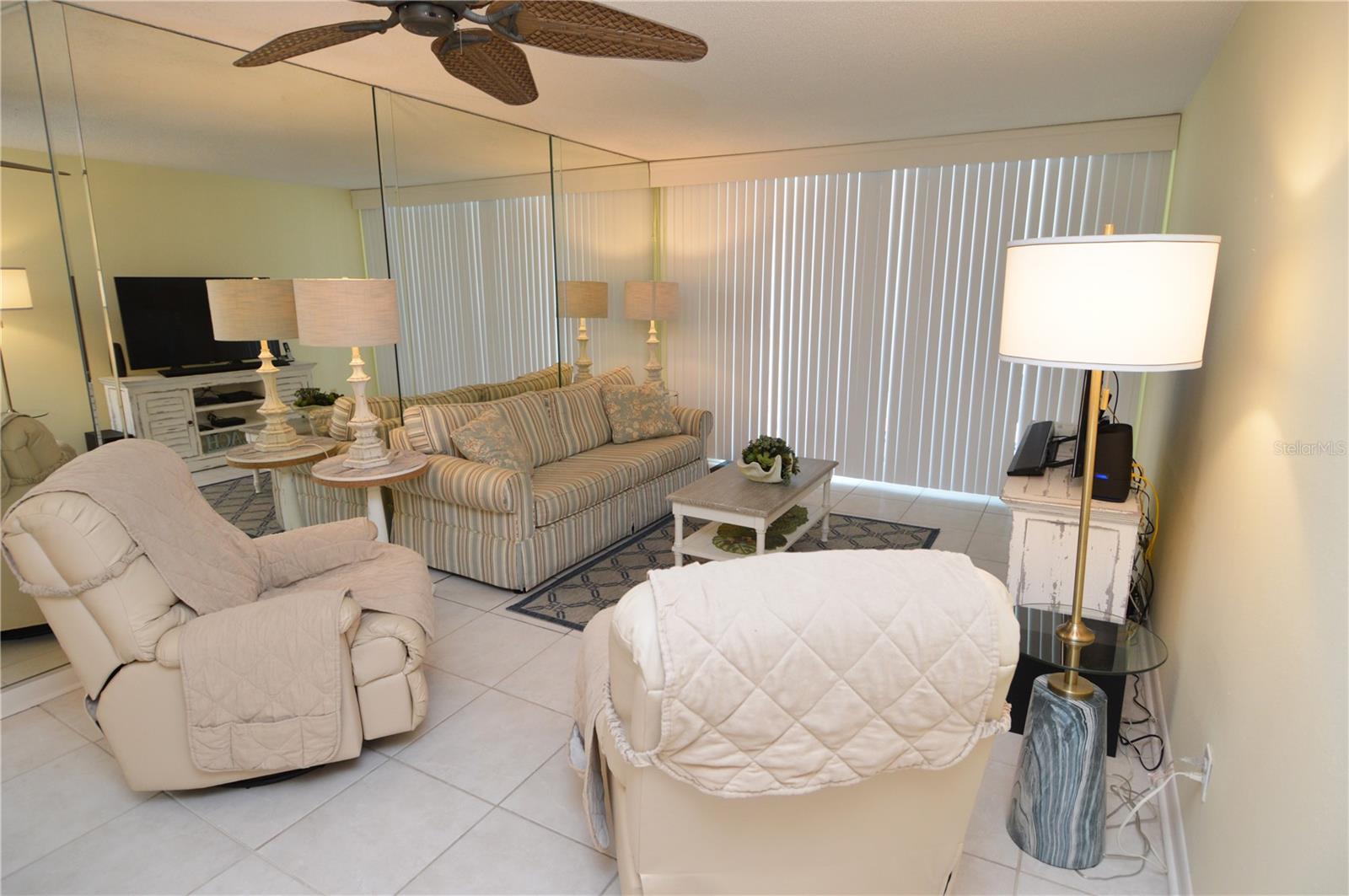 Image 17 of 77 For 18650 Gulf Boulevard 305