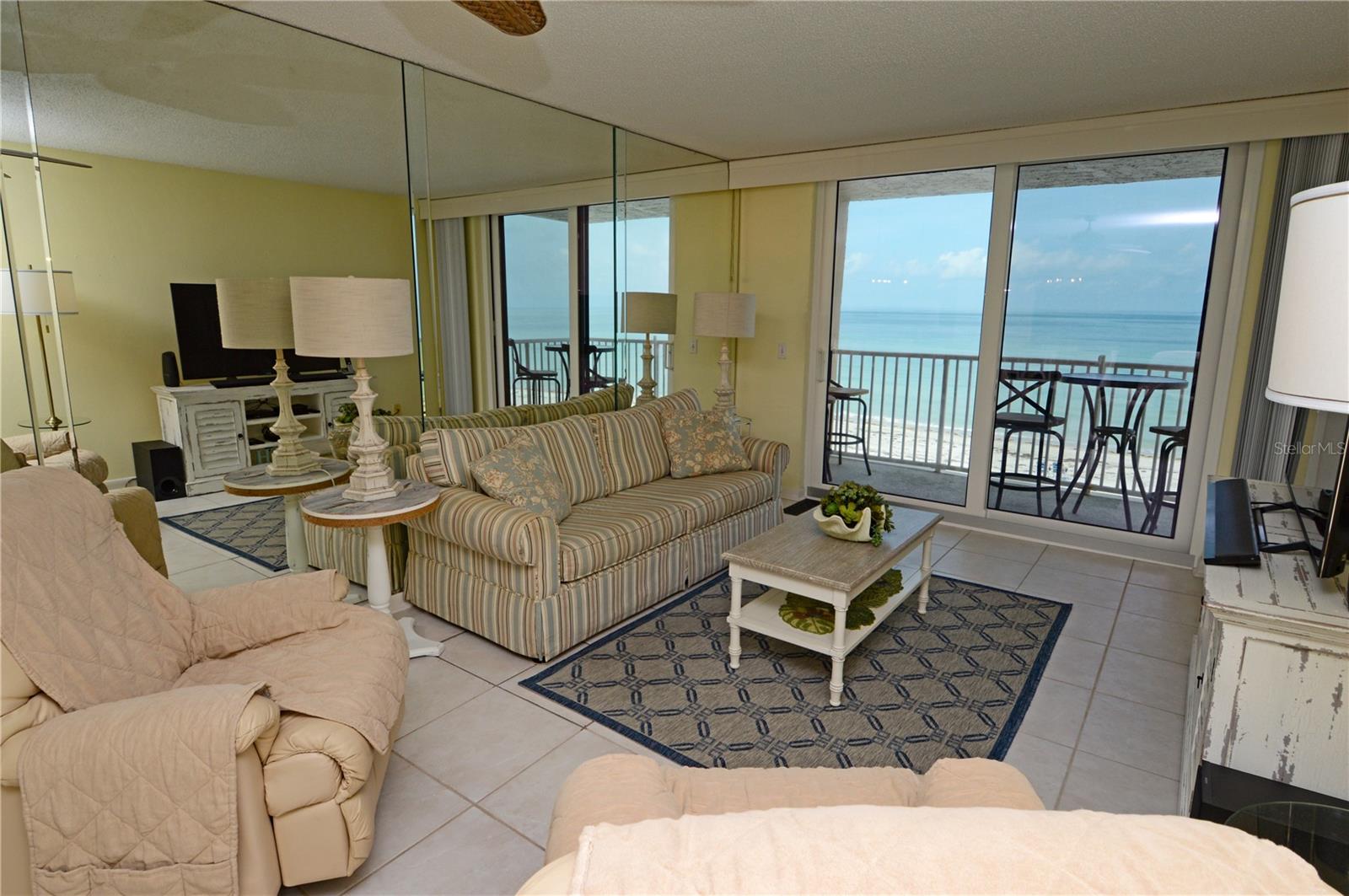 Image 18 of 77 For 18650 Gulf Boulevard 305