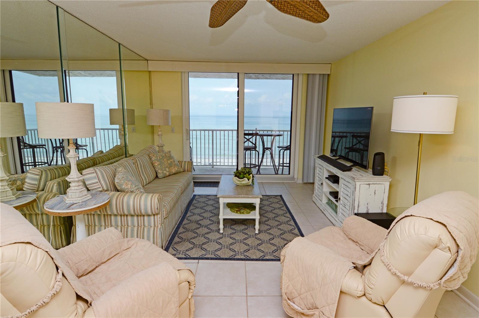 Image 20 of 77 For 18650 Gulf Boulevard 305