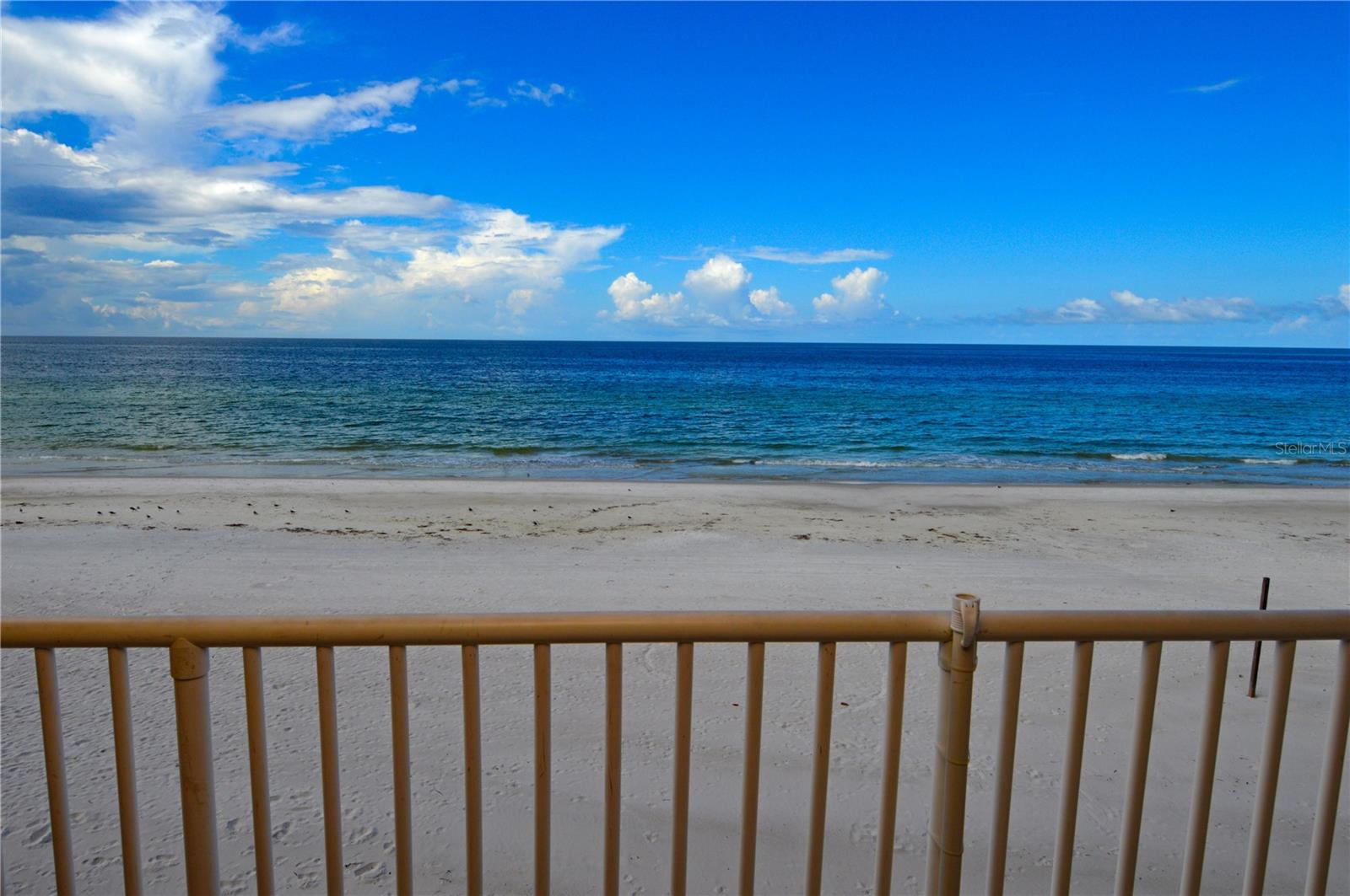 Image 23 of 77 For 18650 Gulf Boulevard 305