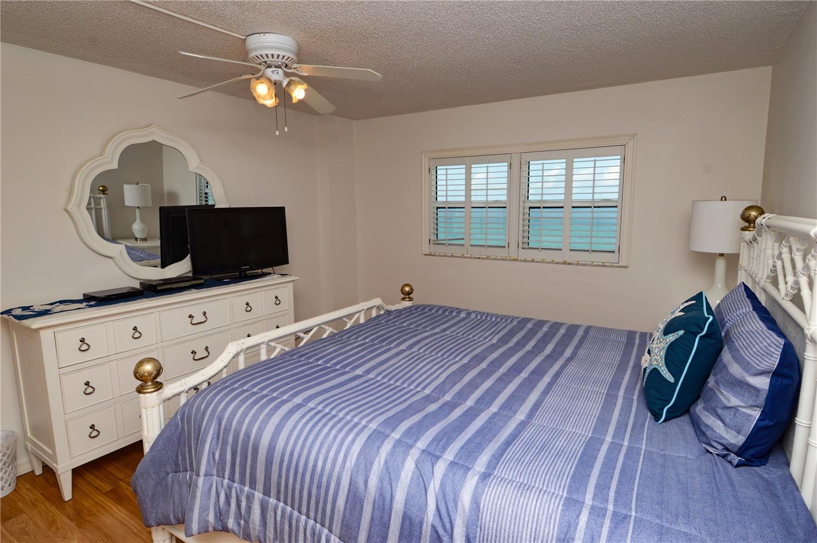 Image 35 of 77 For 18650 Gulf Boulevard 305