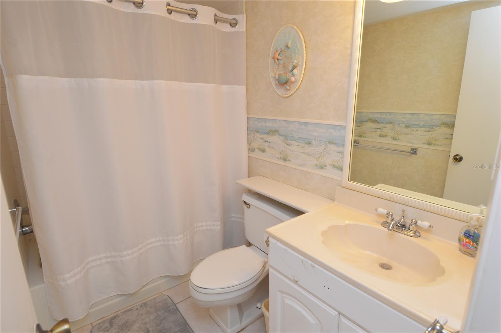 Image 45 of 77 For 18650 Gulf Boulevard 305