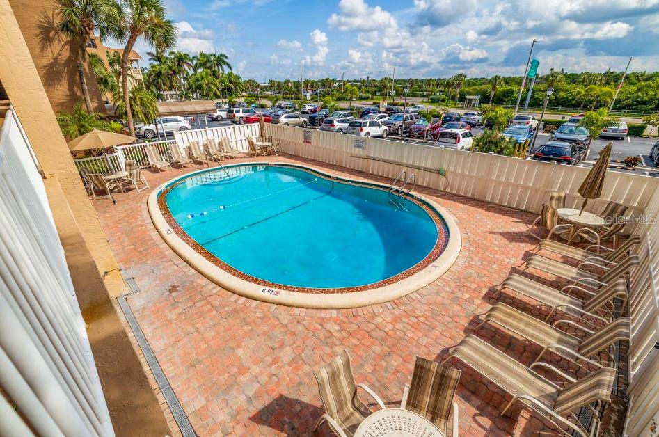 Image 58 of 77 For 18650 Gulf Boulevard 305
