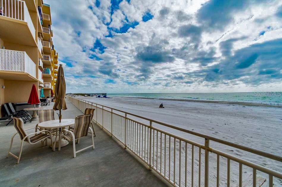 Image 65 of 77 For 18650 Gulf Boulevard 305