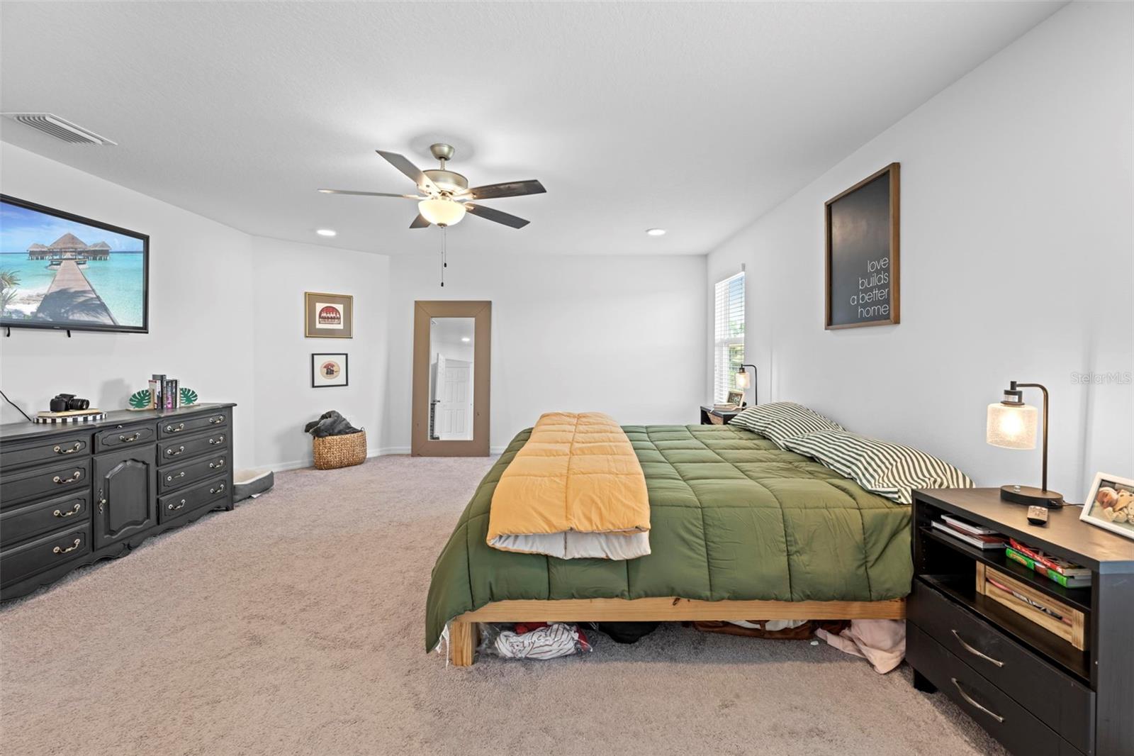 Listing photo id 63 for 12107 Nouveau Avenue