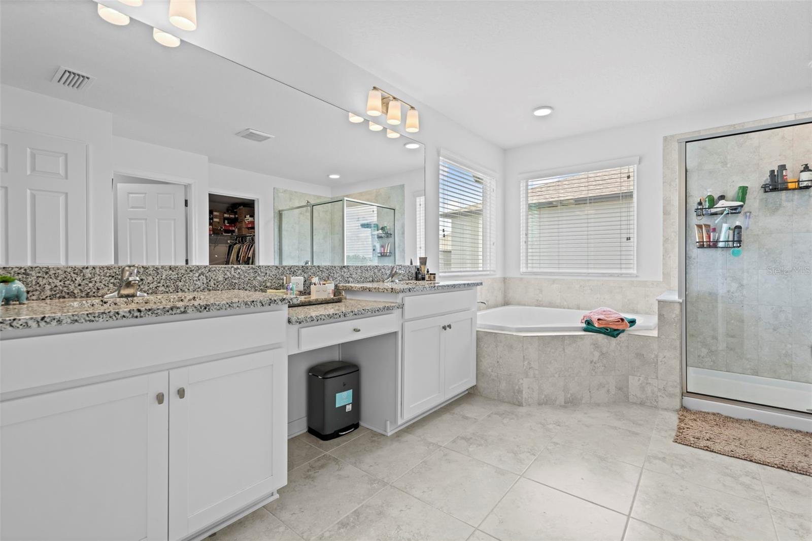Listing photo id 68 for 12107 Nouveau Avenue