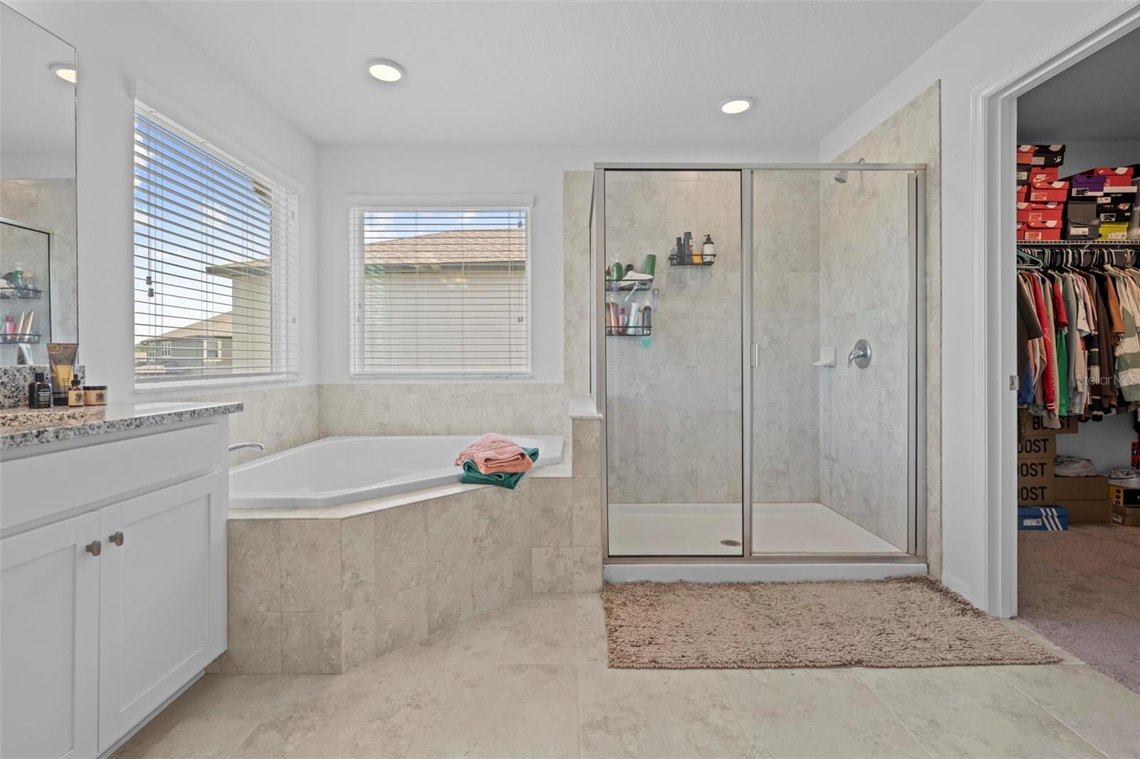 Listing photo id 69 for 12107 Nouveau Avenue