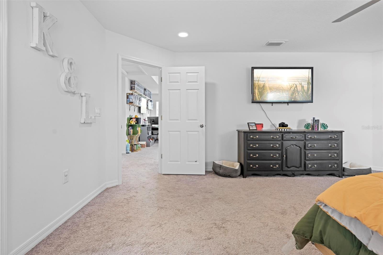 Listing photo id 73 for 12107 Nouveau Avenue