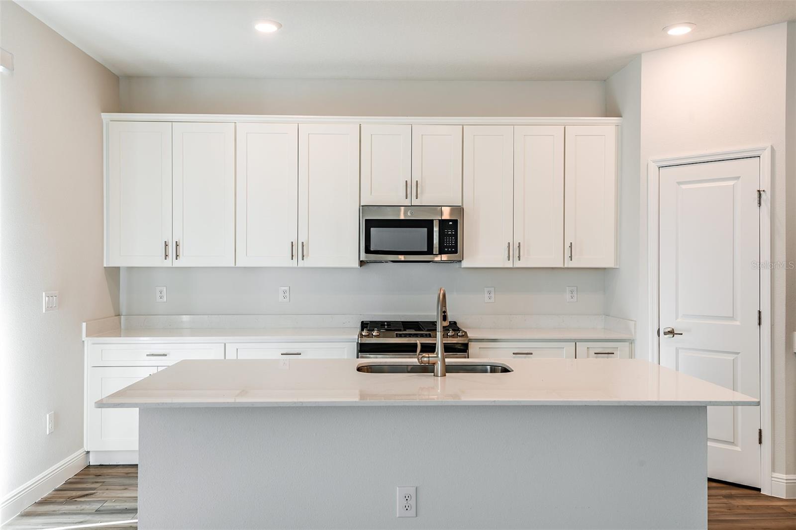 Image 11 of 26 For 10025 Surrey Rose Drive