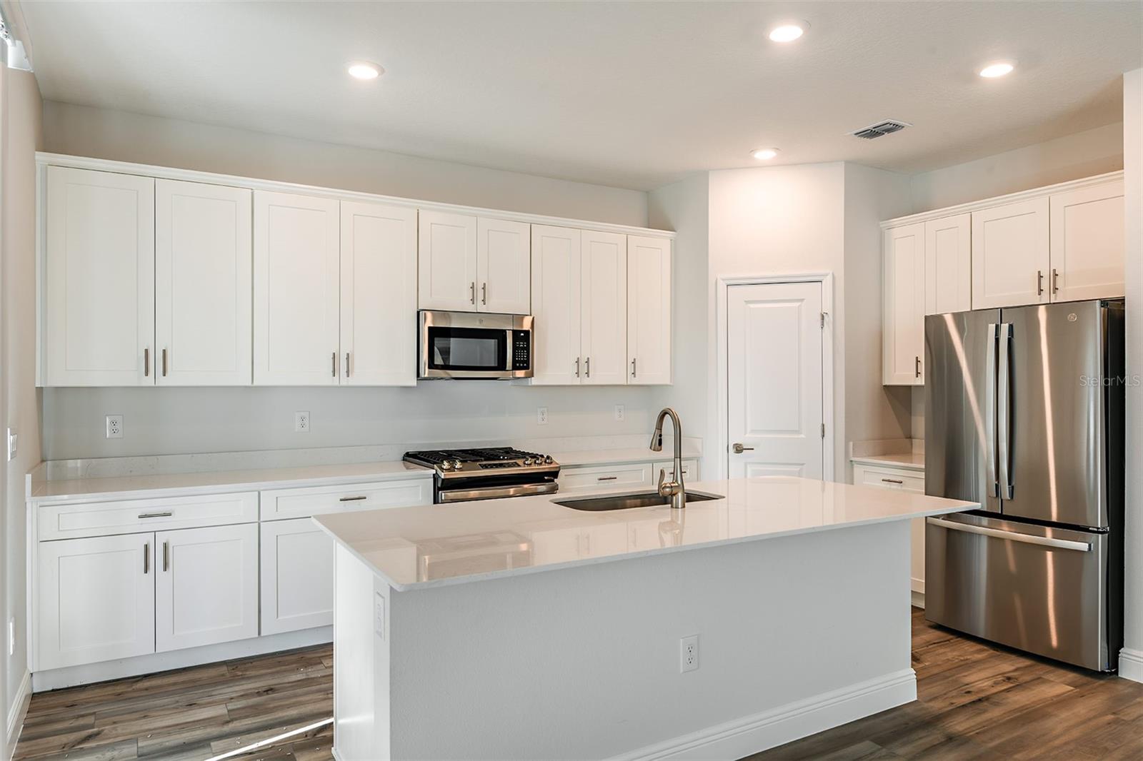 Image 12 of 26 For 10025 Surrey Rose Drive