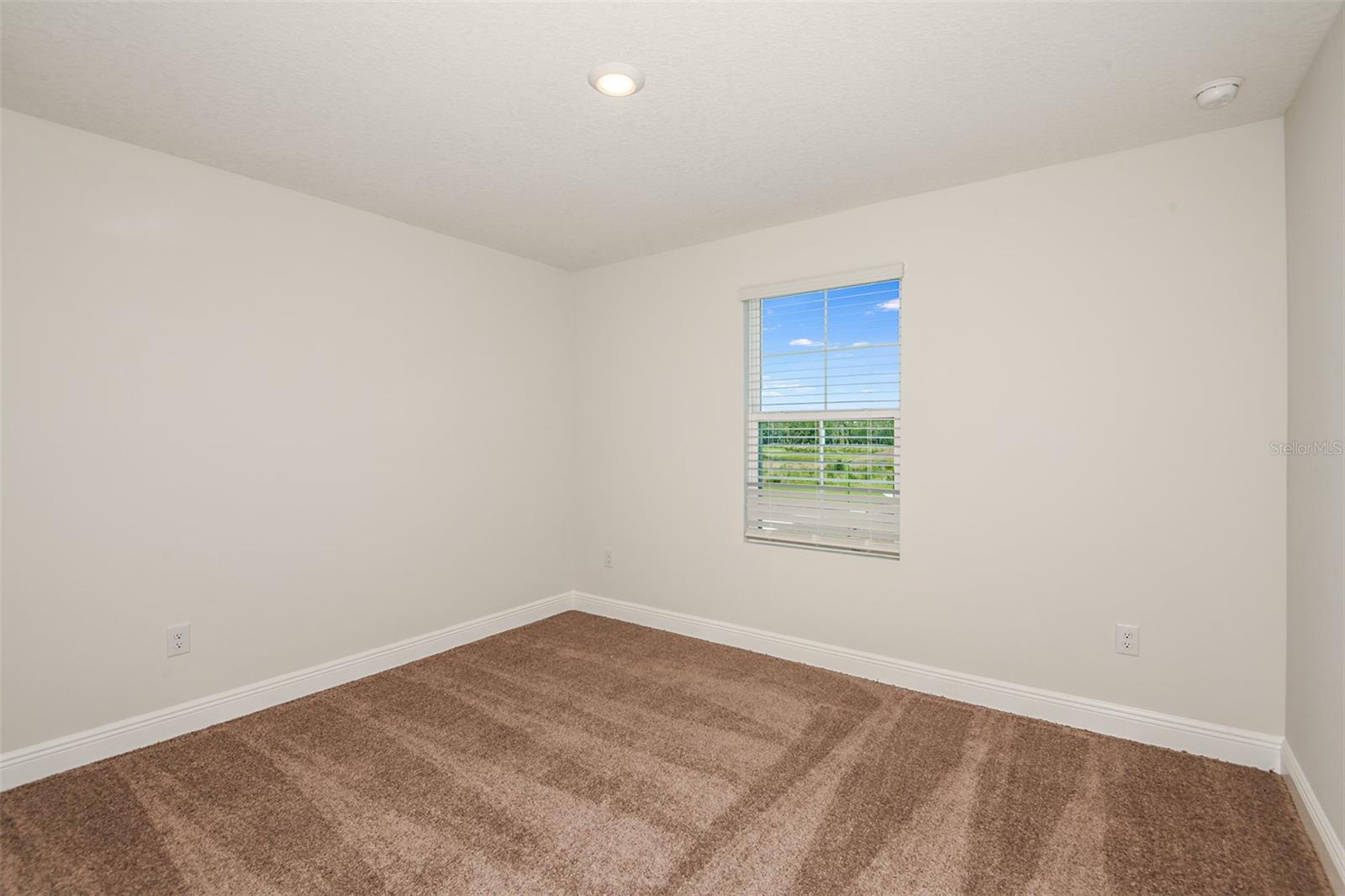 Image 21 of 26 For 10025 Surrey Rose Drive