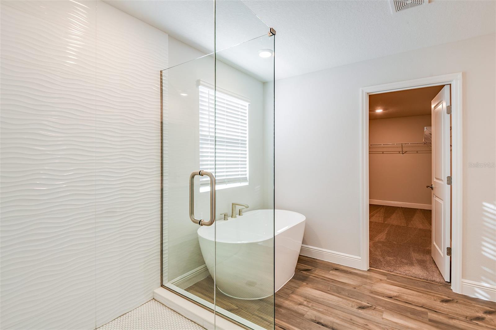 Image 8 of 26 For 10025 Surrey Rose Drive