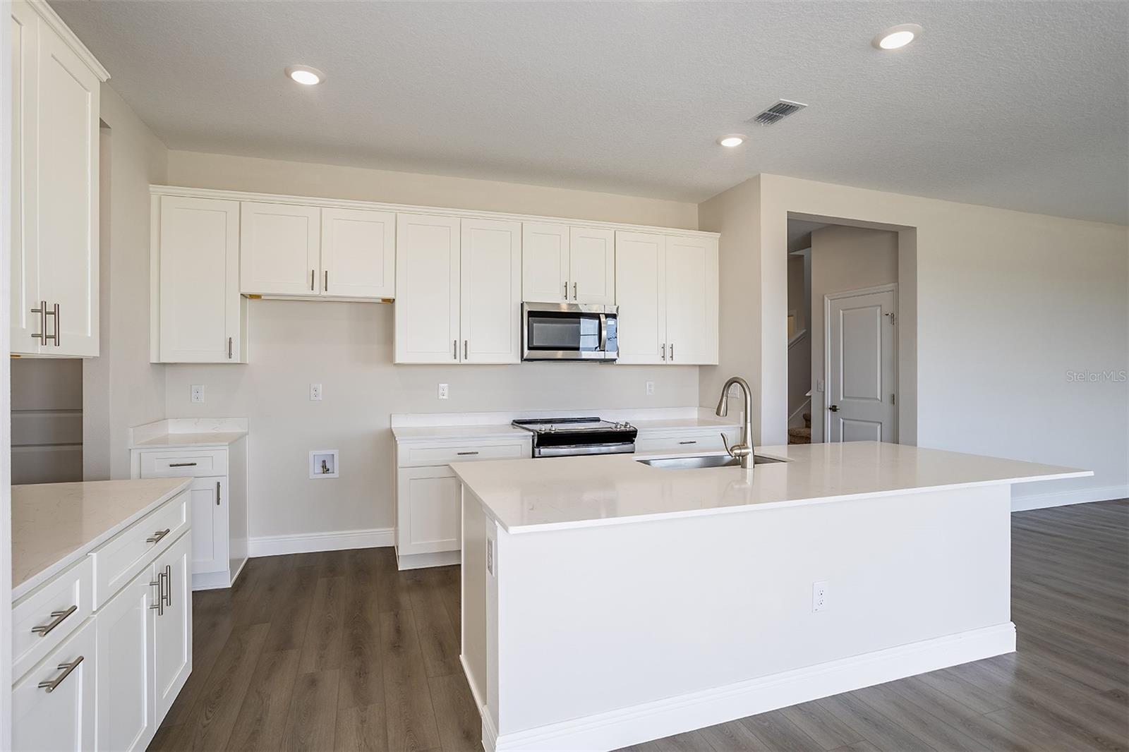 Image 11 of 29 For 10037 Surrey Rose Drive