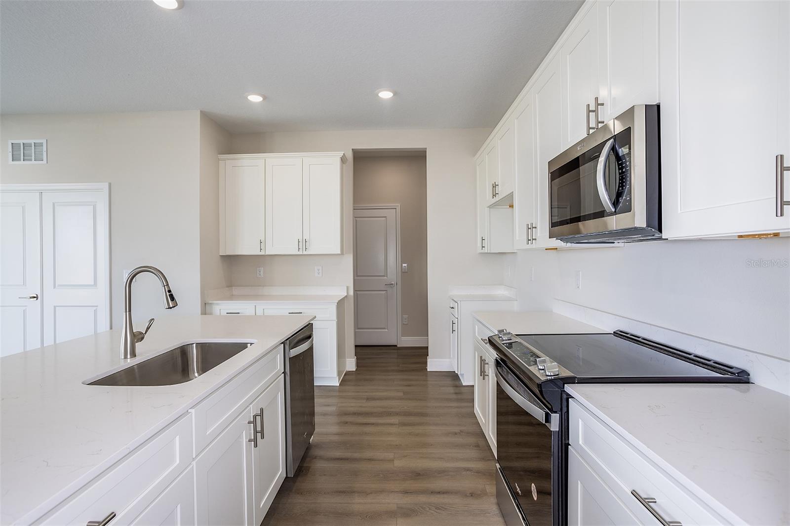 Image 12 of 29 For 10037 Surrey Rose Drive