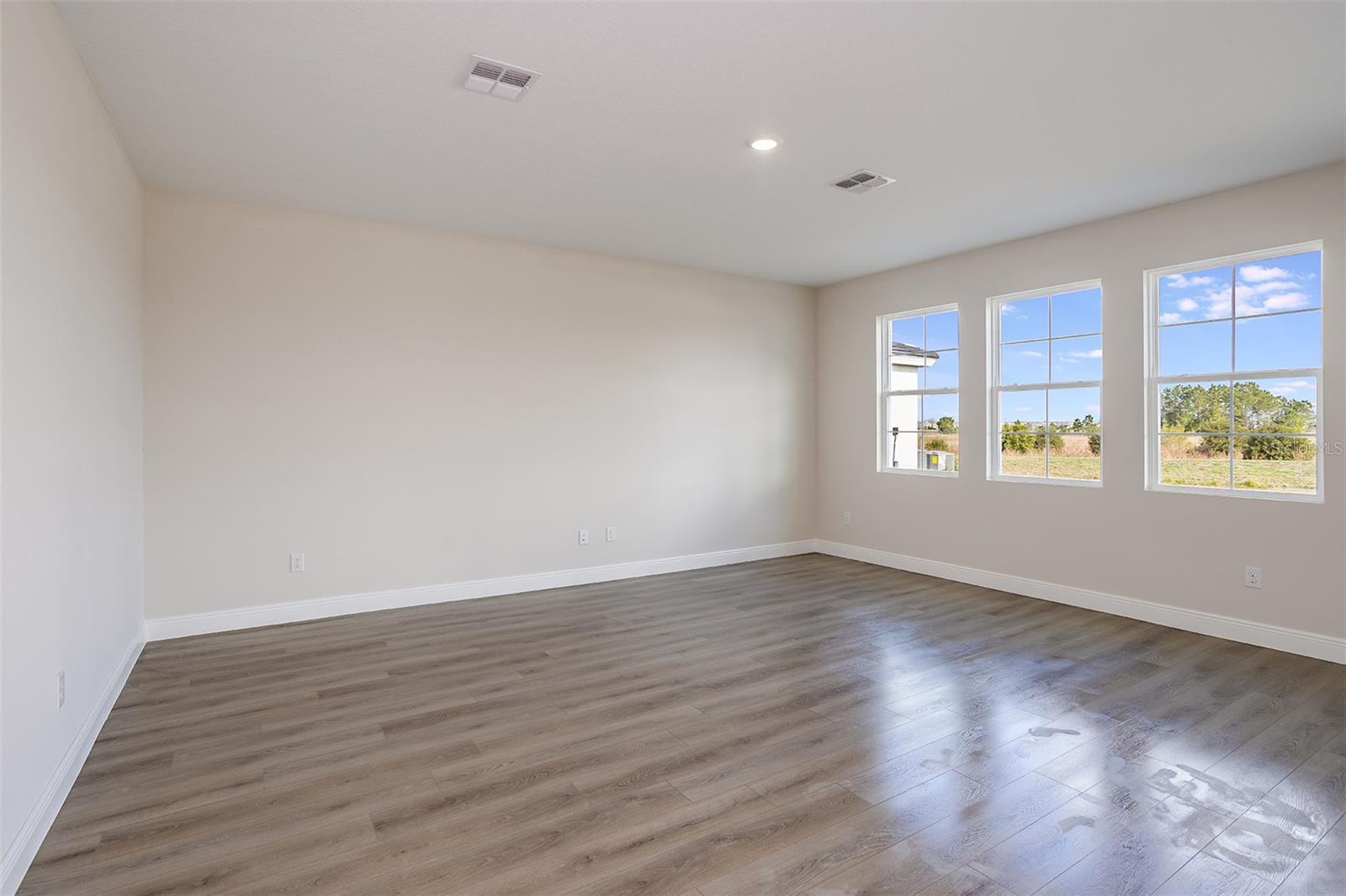 Image 16 of 29 For 10037 Surrey Rose Drive