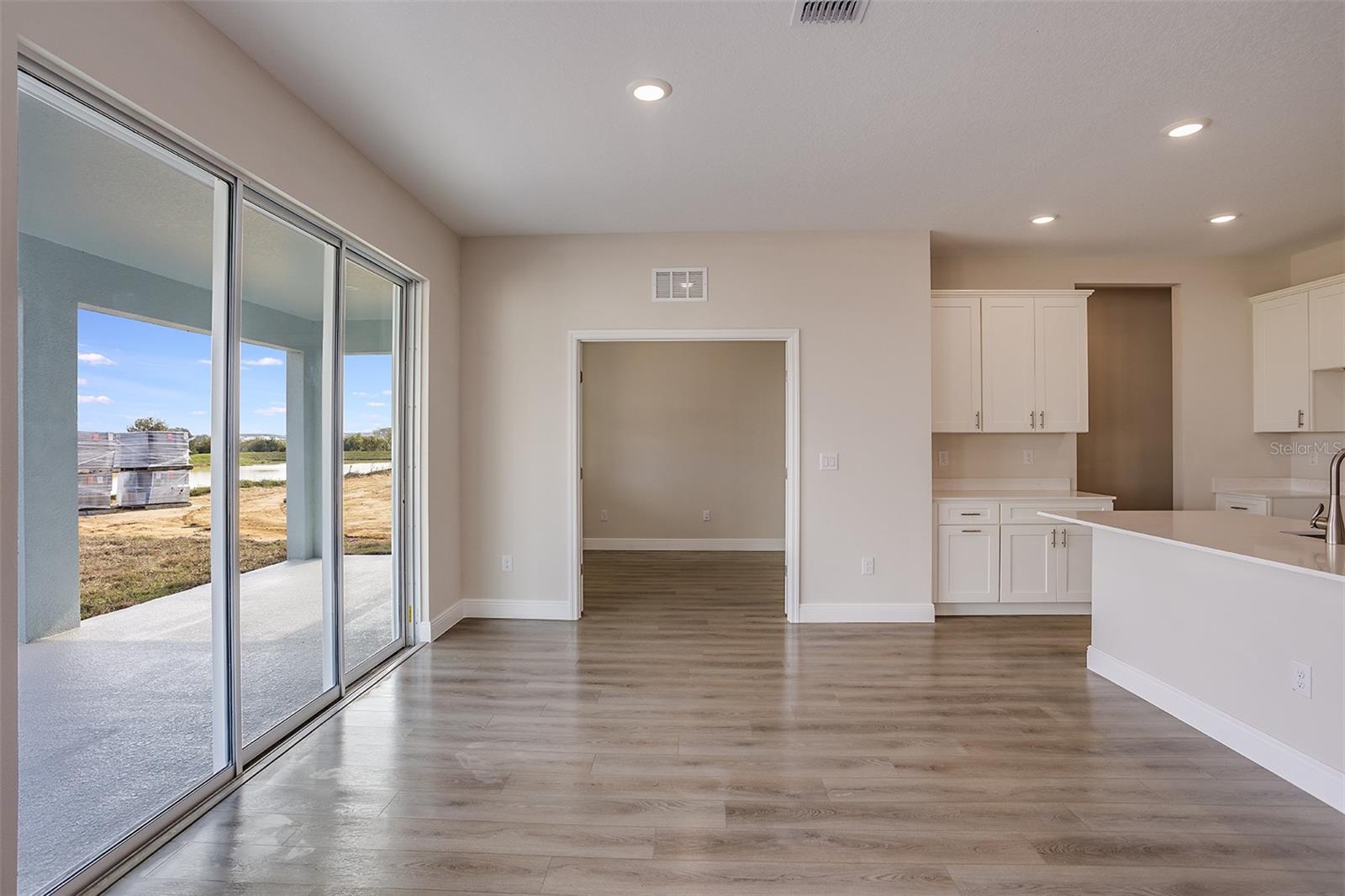 Image 18 of 29 For 10037 Surrey Rose Drive