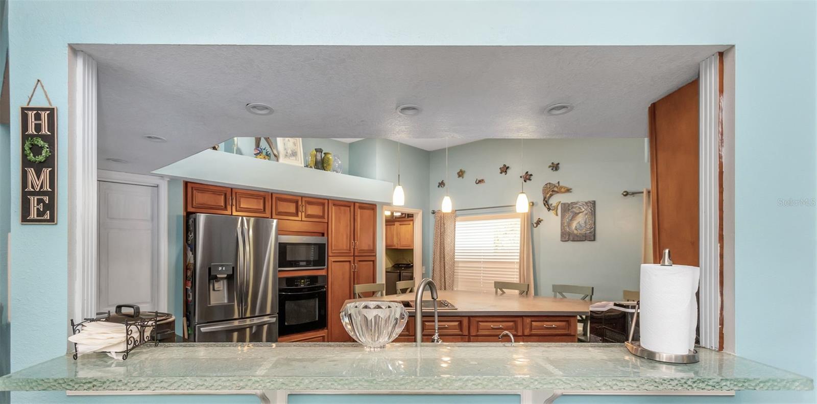 Image 13 of 96 For 424 Island Cay Way